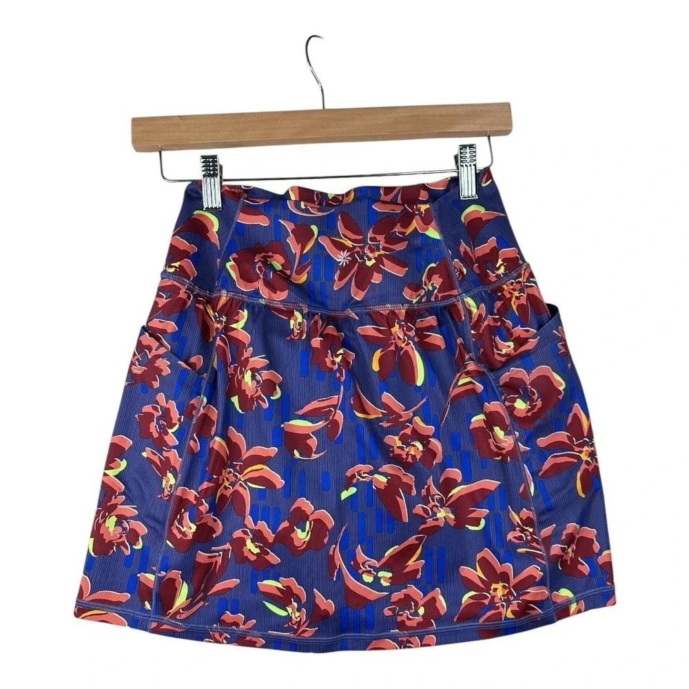 New Athleta Salutation Stash  16.5" Floral‎ Print Skort size XS Blue/Red - Picture 8 of 10